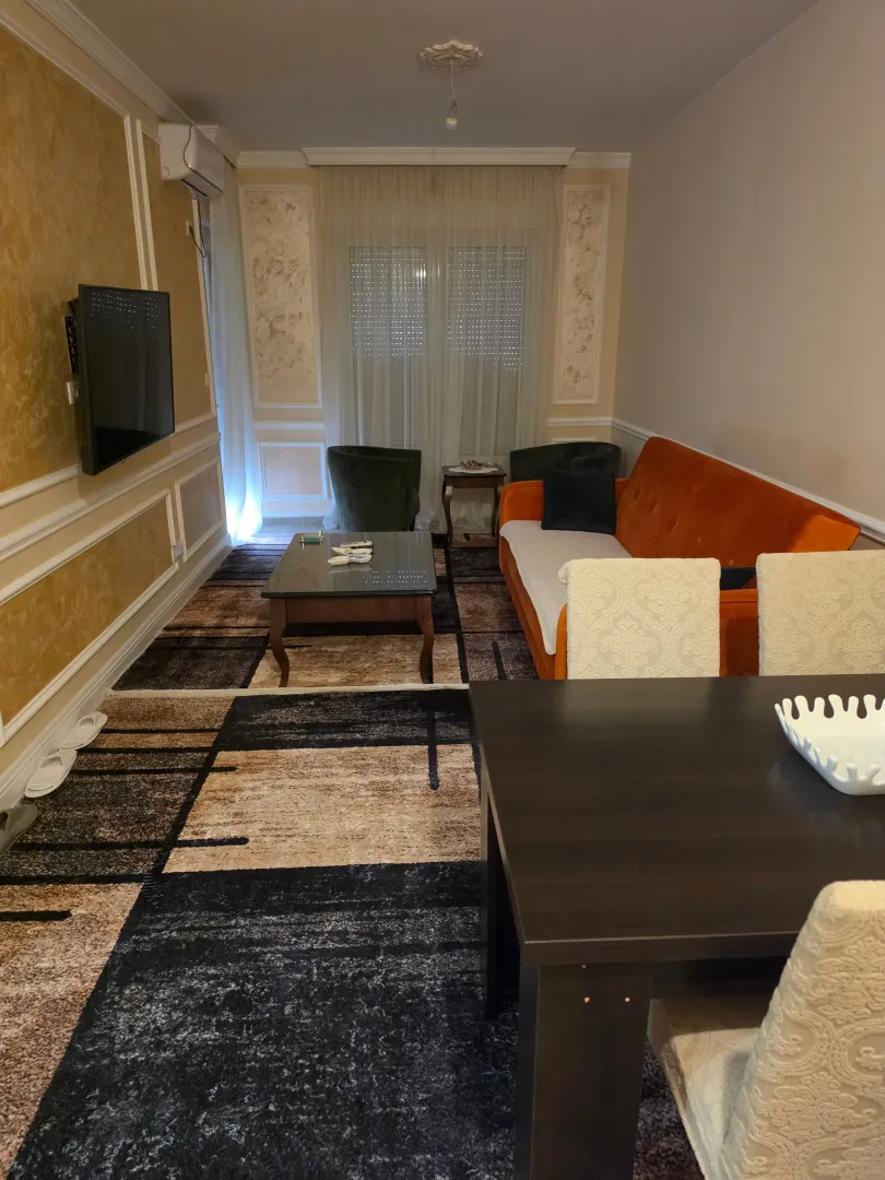 Izdavanje, jednosoban stan, 43m², Centar, Budva