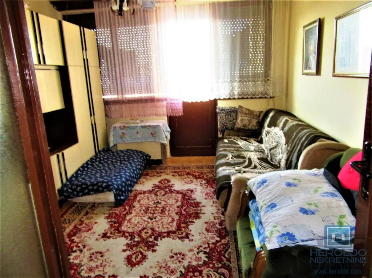 Prodaja, dvosoban stan, 50m², Tabane, Jagodina