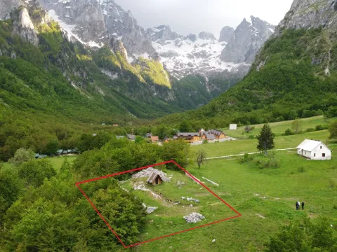 Zemljište in Gusinje