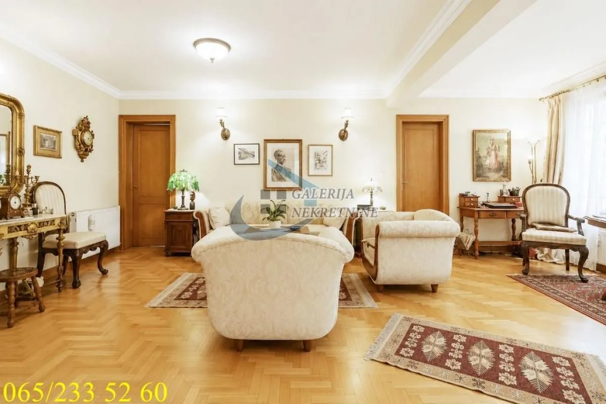 Prodaja, kuća, 300m², Dušanovac, Voždovac Sve Podlokacije