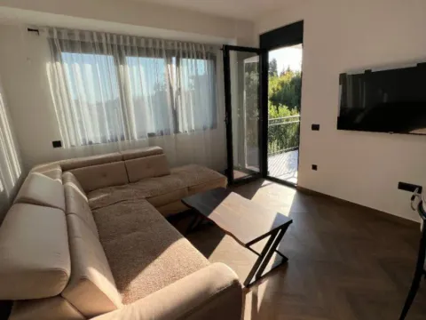 Izdavanje, dvosoban stan, 85m², Šušanj, Bar - image 3