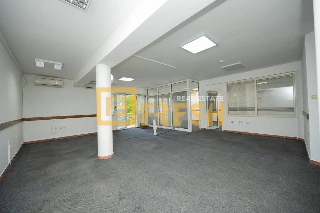 Rent, office space, 1000m², Centar, Podgorica