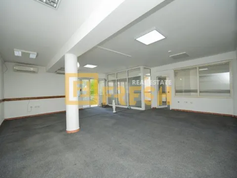 Izdavanje, poslovni prostor, 1000m², Centar, Podgorica - image 25