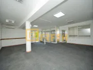 Izdavanje, poslovni prostor, 1000m², Centar, Podgorica - image 25