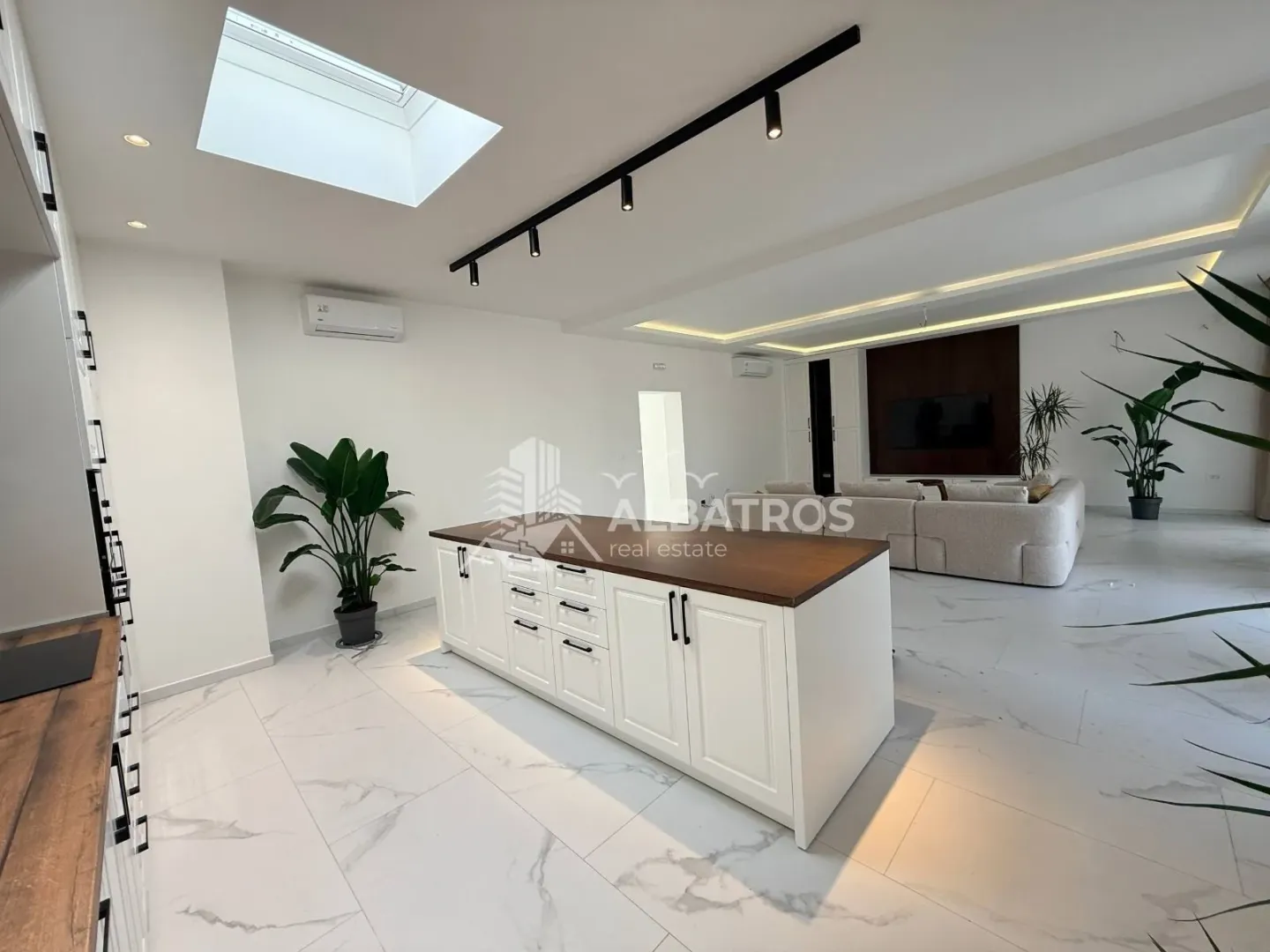 Sale, three bedroom apartment, 442m², Soho City, Bar