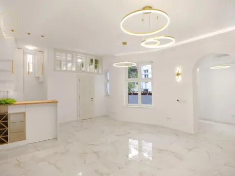 Rent, office space, 120m², Stari Grad, Beograd - image 1