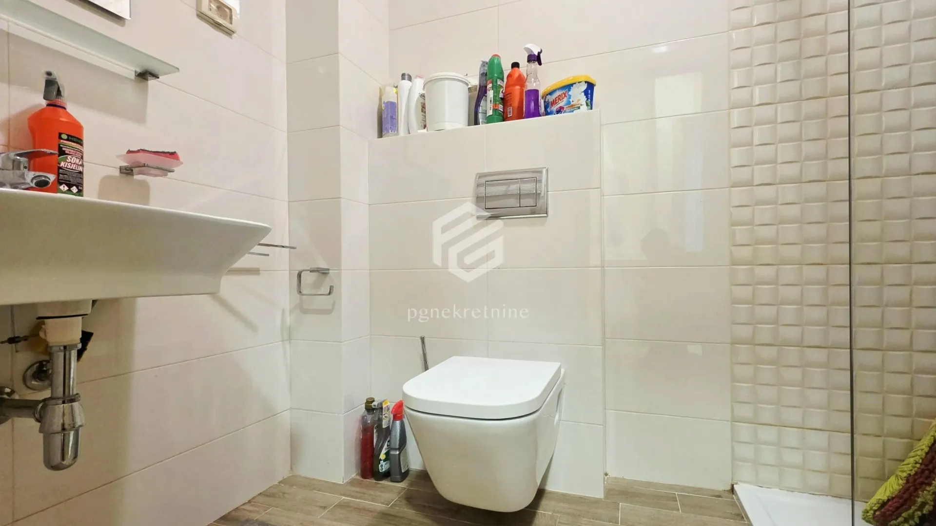 Izdavanje, jednosoban stan, 47m², City Kvart, Podgorica