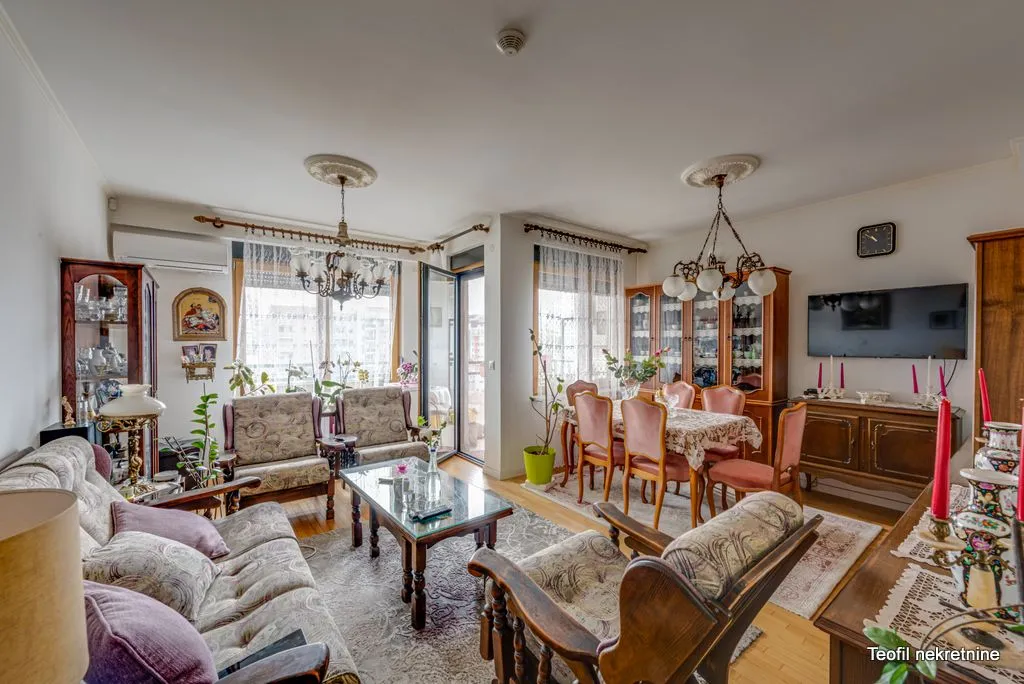 Prodaja, trosoban stan, 81m², Zemun Sve Podlokacije, Beograd