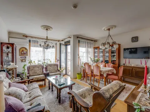 Sale, three bedroom apartment, 81m², Zemun Sve Podlokacije, Beograd - image 1