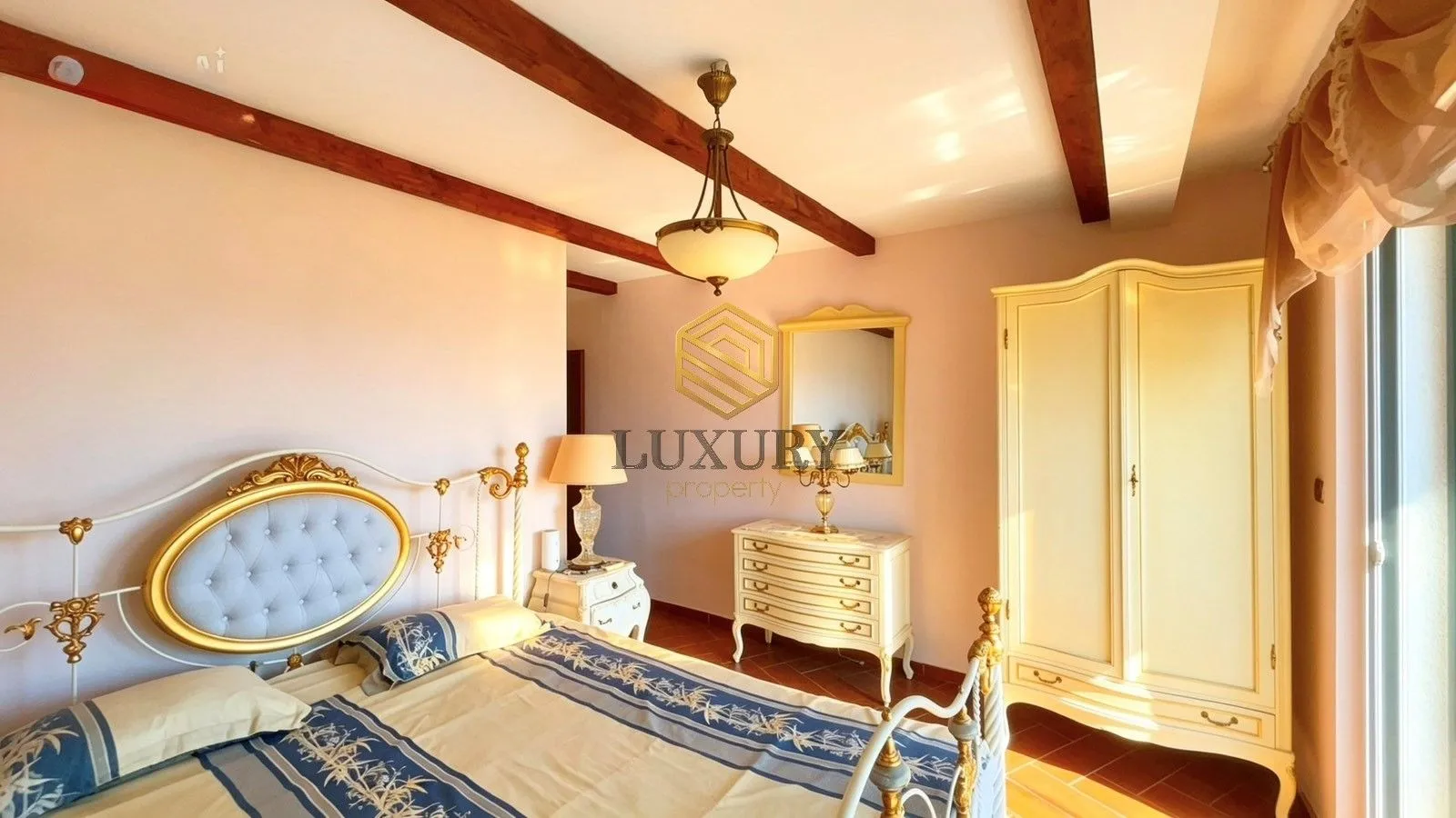 Rent, house, 230m², Bečići, Budva