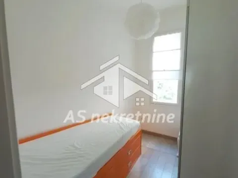 Izdavanje, trosoban stan, 70m², Gundulićev Venac, Beograd - image 10
