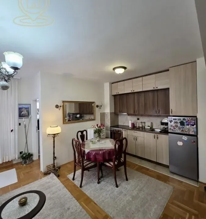 Izdavanje, dvosoban stan, 50m², Voždovac Sve Podlokacije, Beograd