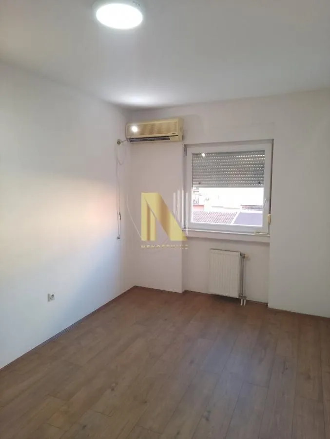 Prodaja, dvosoban stan, 43m², Nova Detelinara, Novi Sad Sve Podlokacije