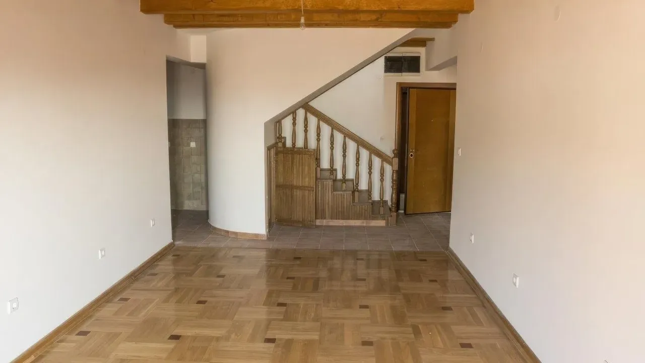 Sale, four bedroom apartment, 115m², Rozino, Budva