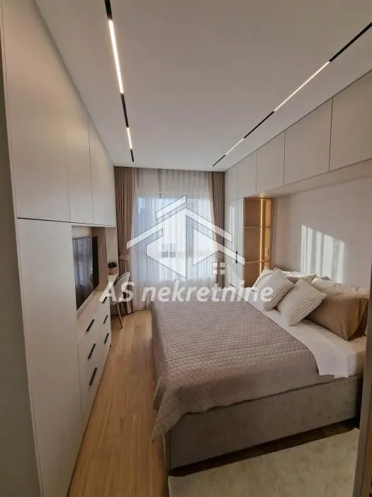 Rent, three bedroom apartment, 72m², Savski Venac, Beograd