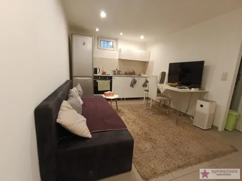 Stan in Profesorska Kolonija