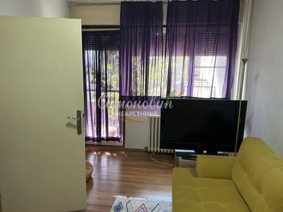 Prodaja, dvosoban stan, 55m², Zemun Kej, Zemun Sve Podlokacije