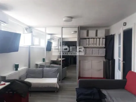 Sale, two bedroom apartment, 43m², Stari Grad, Beograd - image 10