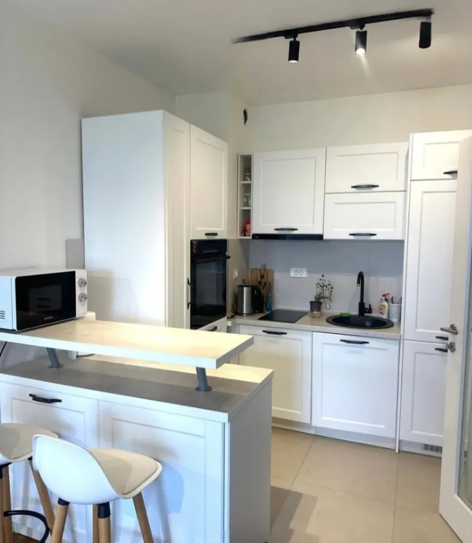 Izdavanje, jednosoban stan, 48m², Tološka šuma, Podgorica