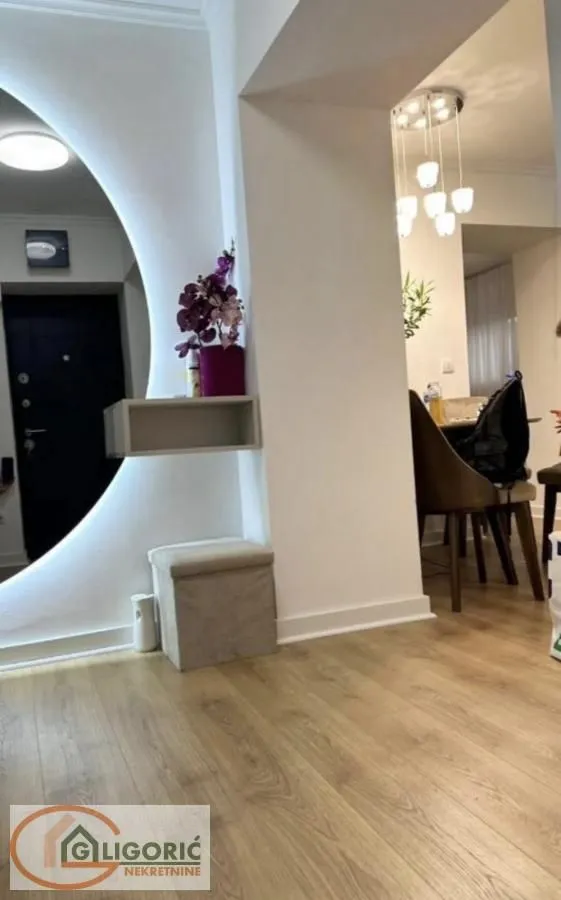 Izdavanje, jednosoban stan, 33m², Crveni Krst, Beograd