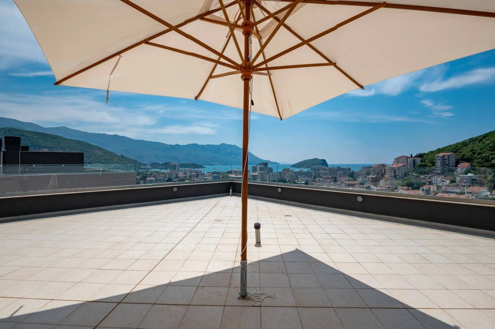 Prodaja, trosoban stan, 104m², Budva, Crna Gora