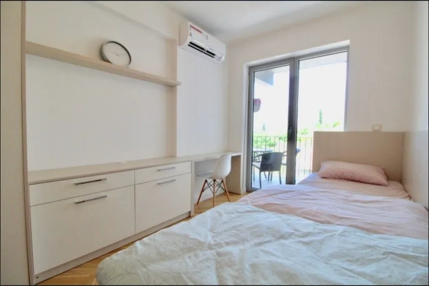 Sale, two bedroom apartment, 78m², Dobrota, Kotor