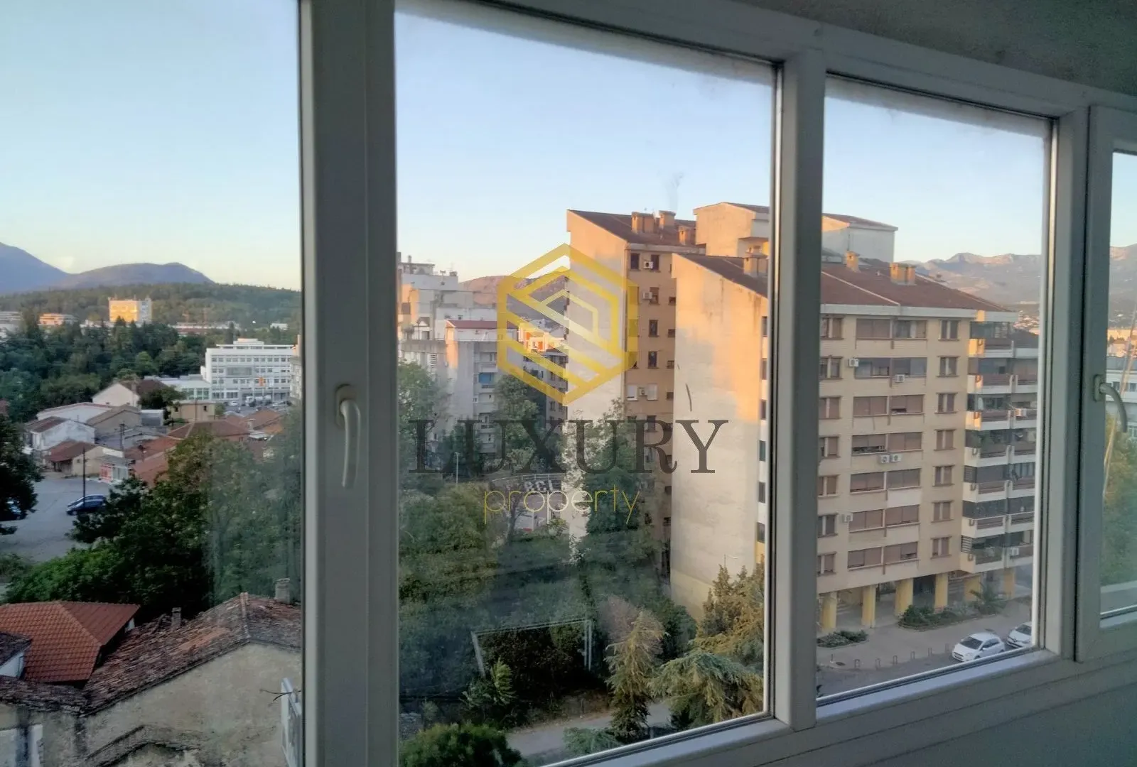 Izdavanje, garsonjera, 33m², Centar, Podgorica