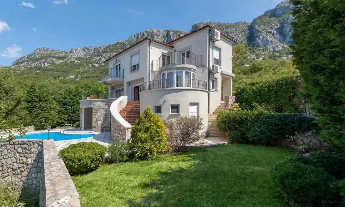 Sale, house, 414m², Reževići, Budva