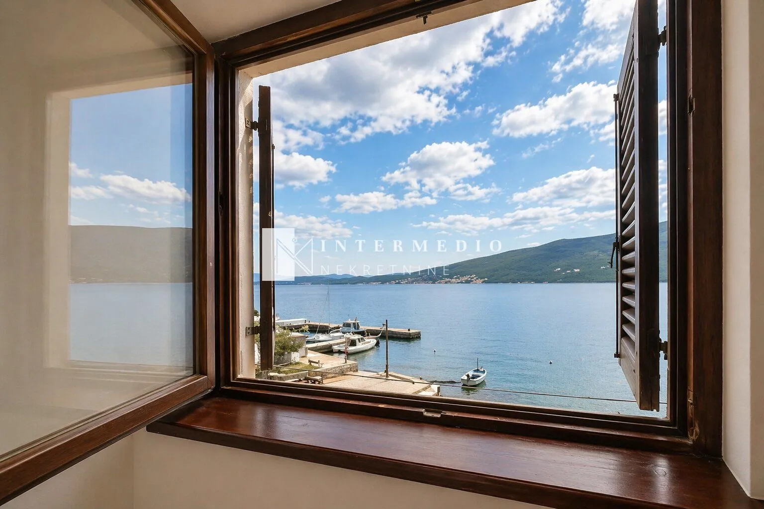 Prodaja, dvosoban stan, 60m², Baošići, Herceg Novi