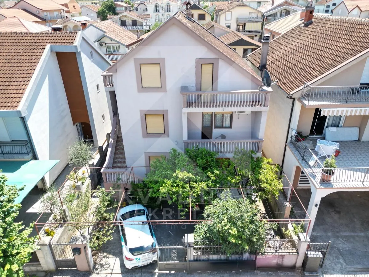 Prodaja, kuća, 150m², Stari Aerodrom, Podgorica