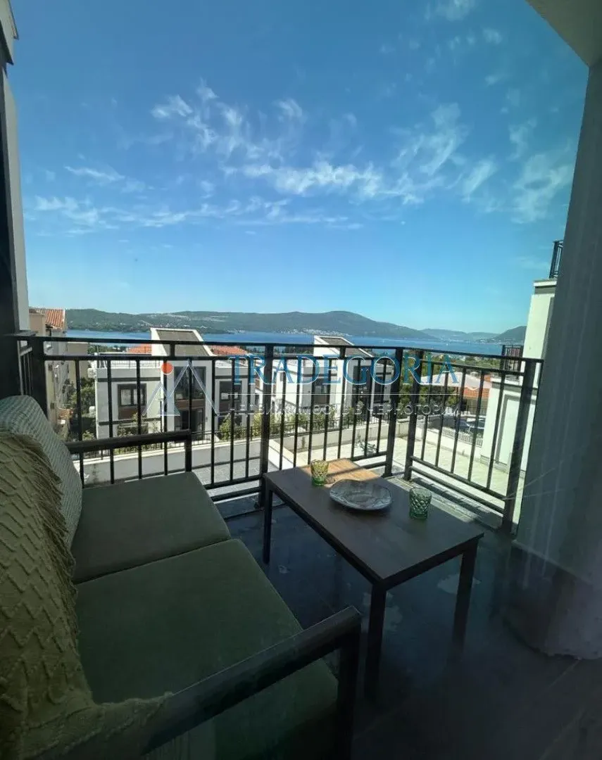 Prodaja, dvosoban stan, 70m², Tivat, Crna Gora