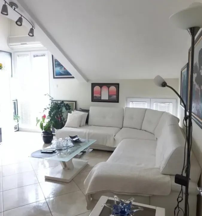 Prodaja, četvorosoban stan, 168m², Budva, Crna Gora