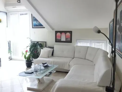 Sale, four bedroom apartment, 168m², Budva, Crna Gora - image 1