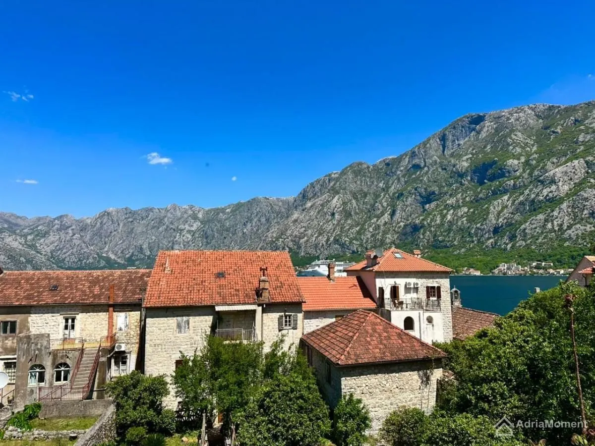 Sale, one bedroom apartment, 42m², Prčanj, Kotor