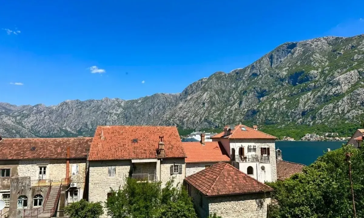 Sale, one bedroom apartment, 42m², Prčanj, Kotor