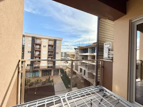 Prodaja, dvosoban stan, 72m², New City, Podgorica - image 15