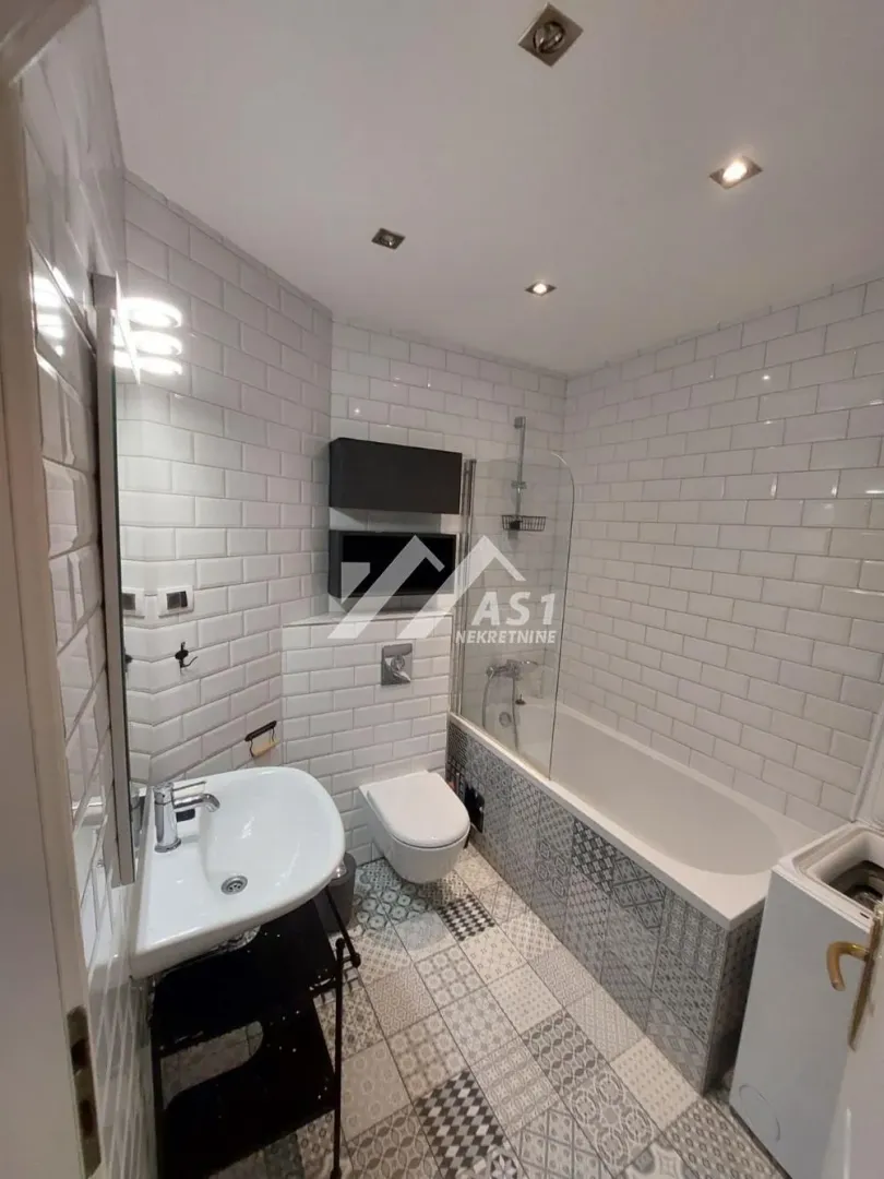 Izdavanje, dvosoban stan, 62m², Novi Sad Sve Podlokacije, Novi Sad