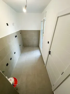 Prodaja, dvosoban stan, 72m², Pobrežje, Podgorica - image 9