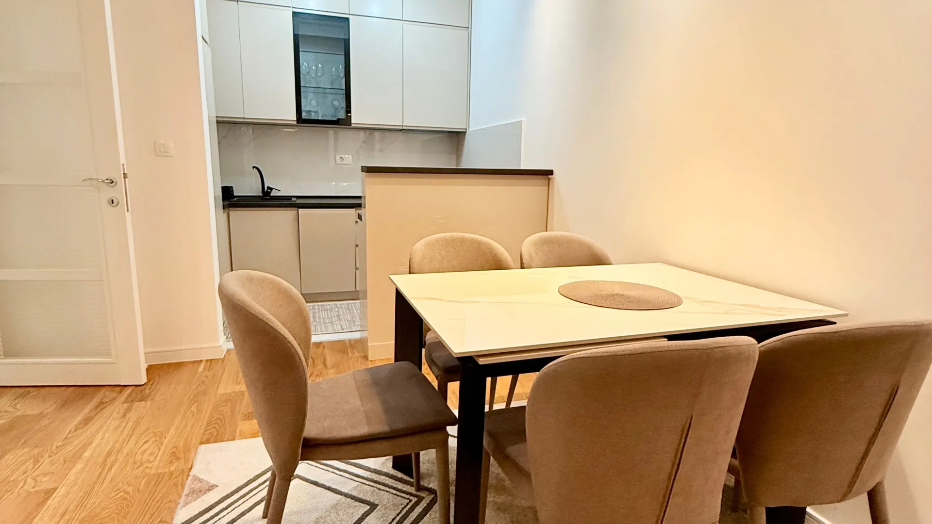 Rent, one bedroom apartment, 49m², Central Point, Podgorica