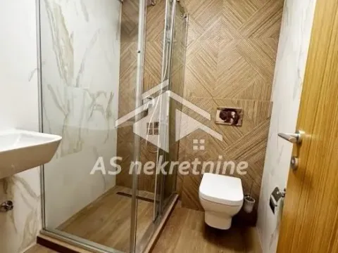 Izdavanje, trosoban stan, 80m², Stari Grad, Beograd - image 23