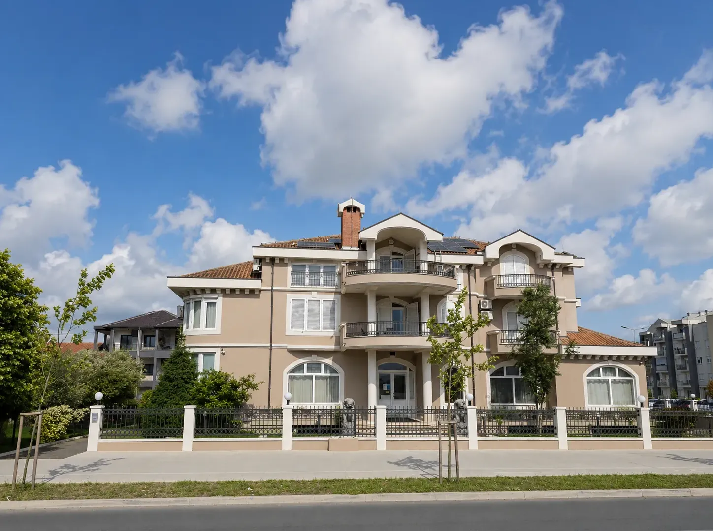 Rent, office space, 500m², Stari Aerodrom, Podgorica
