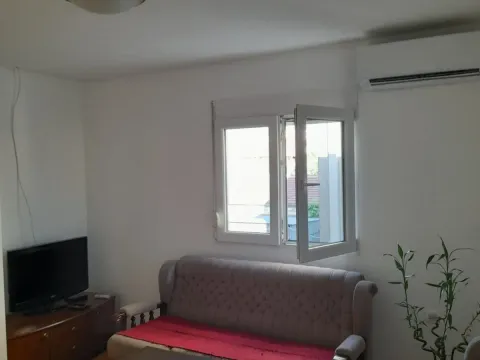 Izdavanje, dvosoban stan, 59m², Zagorič, Podgorica - image 5