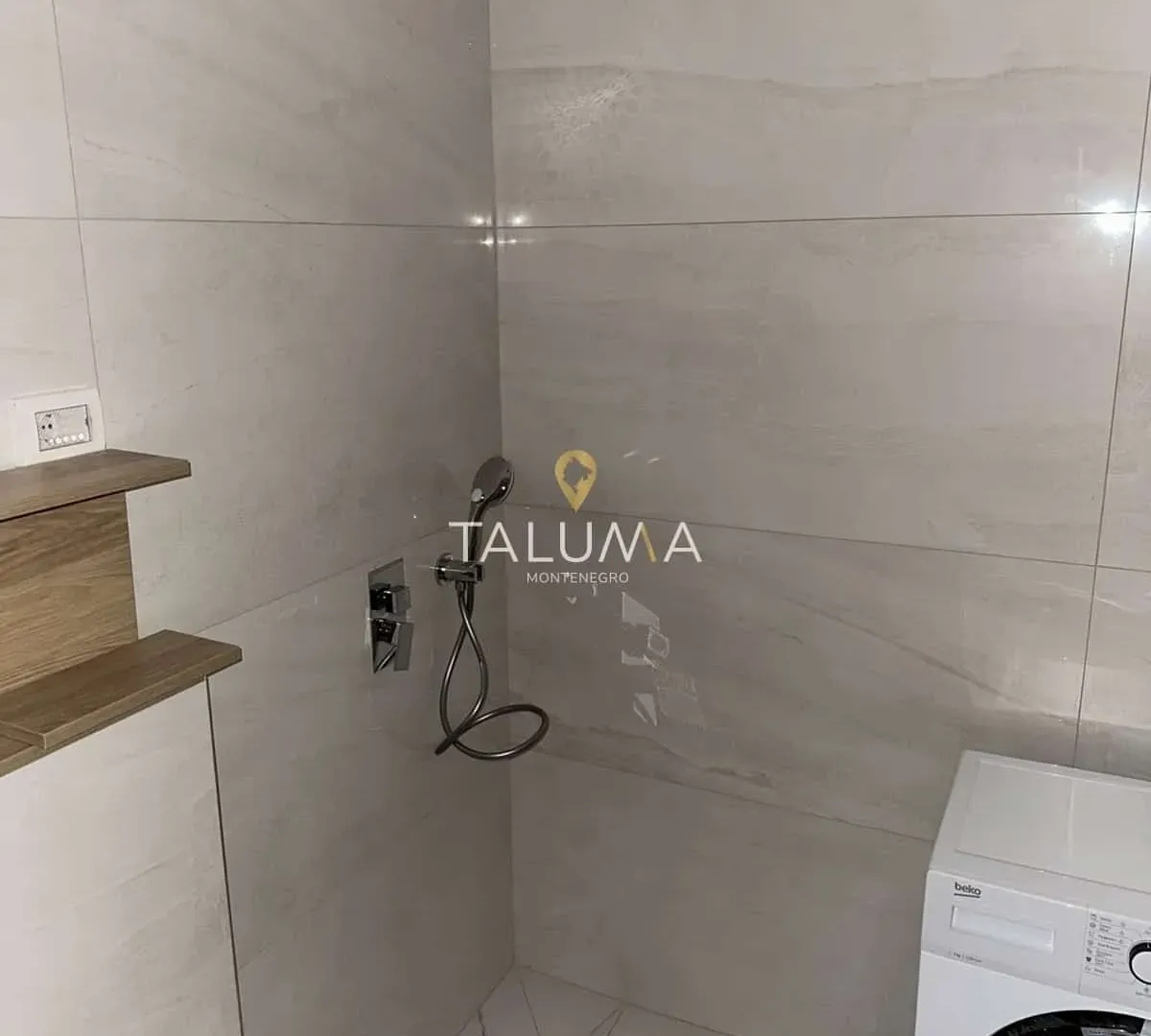 Prodaja, jednosoban stan, 61m², Pobrežje, Podgorica