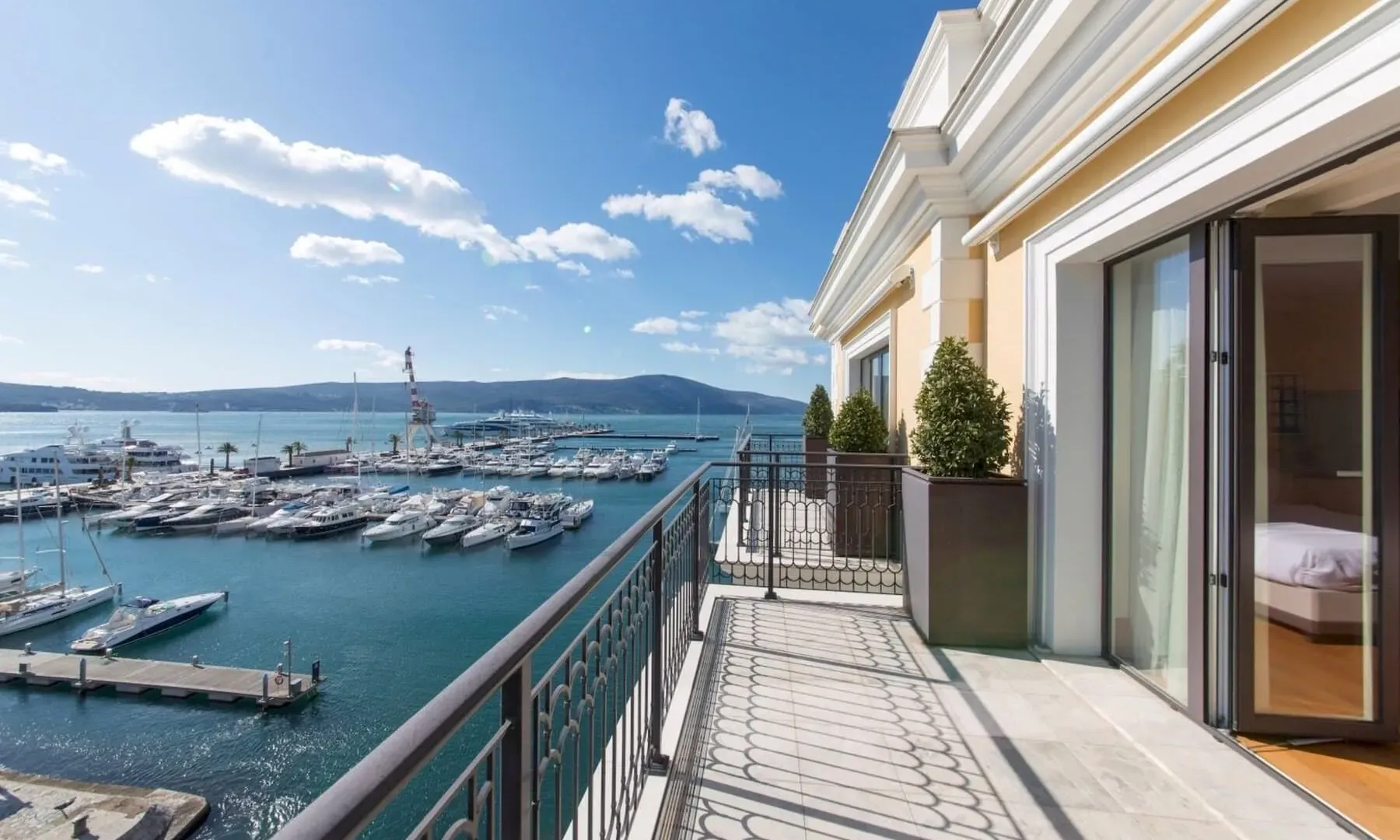 Sale, three bedroom apartment, 236m², Porto Montenegro, Tivat