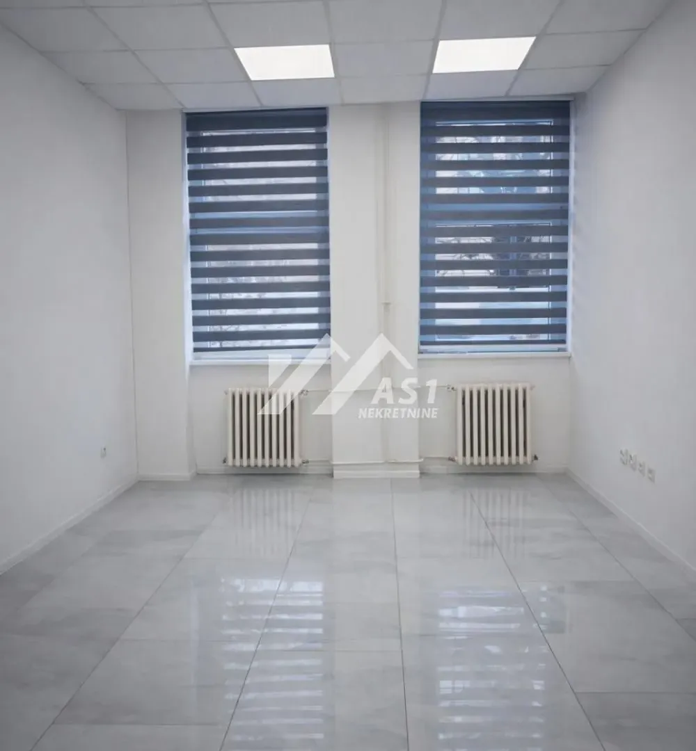 Rent, office space, 275m², Centar, Novi Sad