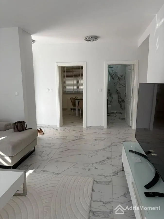 Sale, two bedroom apartment, 78m², Stoliv, Kotor