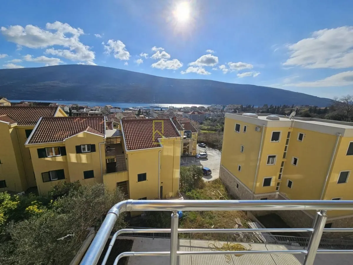 Prodaja, dvosoban stan, 70m², Đenovići, Herceg Novi