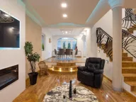 Izdavanje, kuća, 417m², Jajinci, Voždovac Sve Podlokacije - image 3