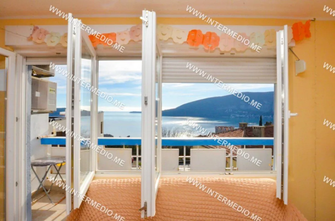 Prodaja, dvosoban stan, 73m², Centar, Herceg Novi