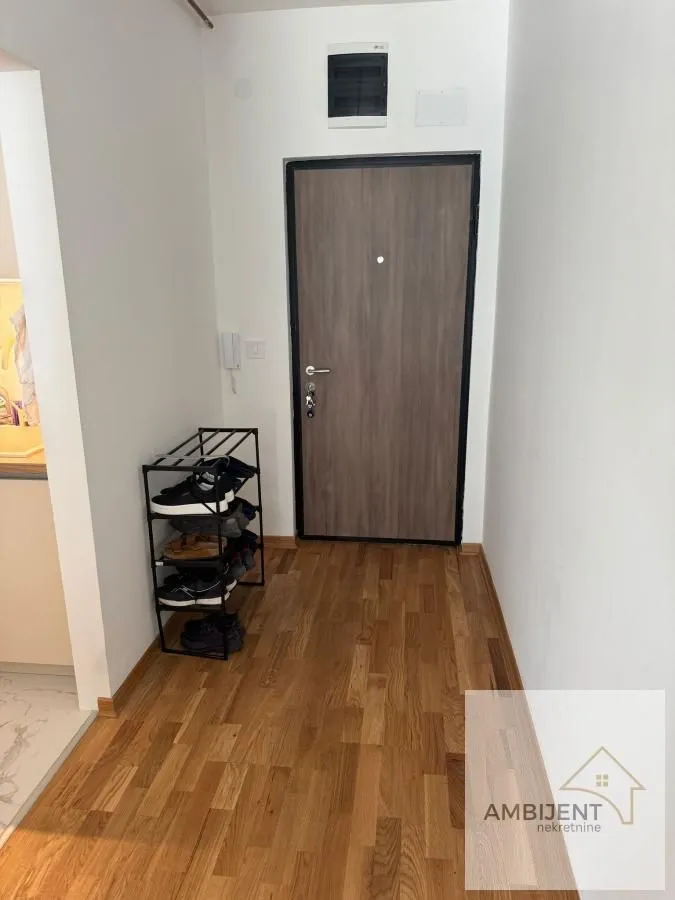 Sale, three bedroom apartment, 56m², Centar, Stara Pazova